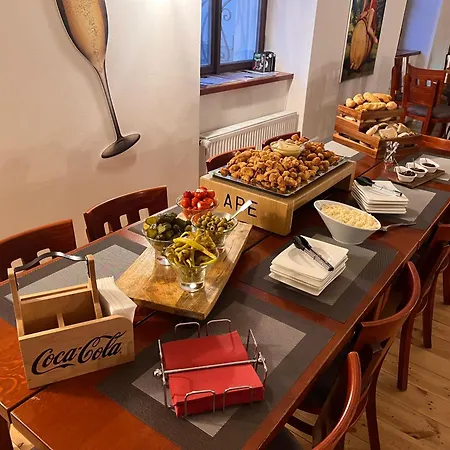 Pohostinstvi V Holi Гостевой дом 2*